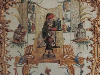 Chantilly, Château : Un détail de la décoration dans la Grande Singerie par Christophe Huet, 1737
